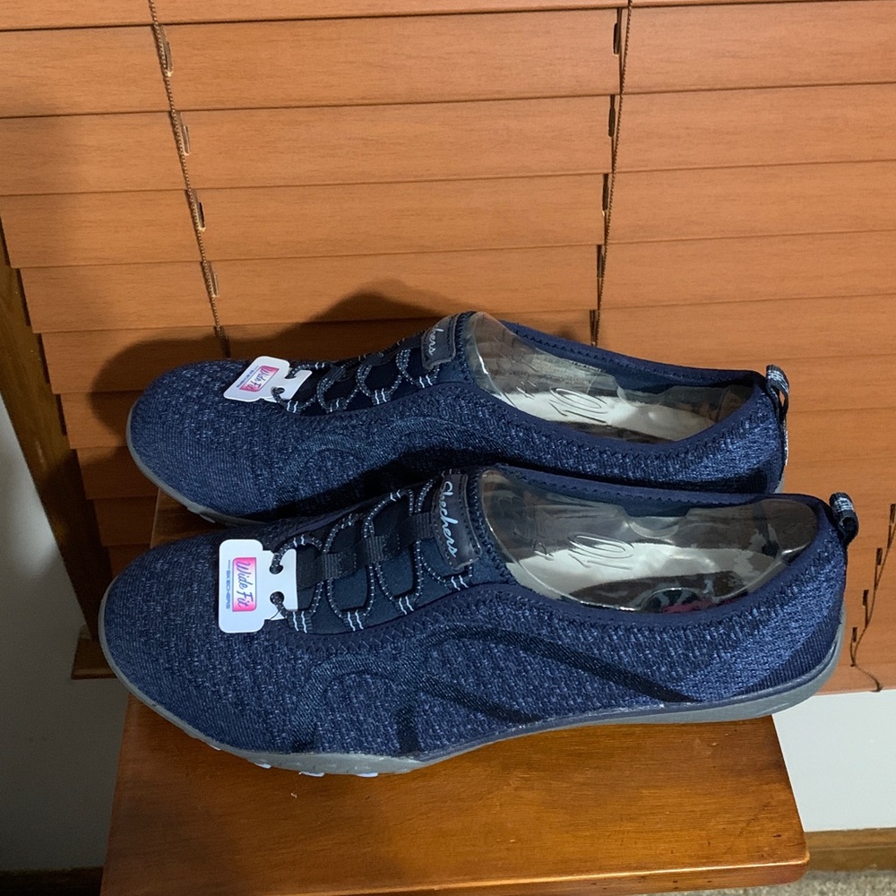 Skechers - Navy Knit Slip-On Sneakers. Wide Fit (10) - Picture 7 of 14